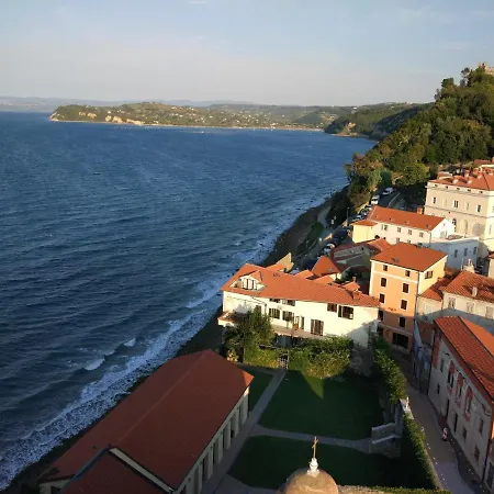 E & E * Piran